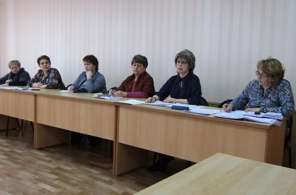Женсовет Еткульского района обсудил план совместной работы с управлением социальной защиты населения, вопросы содружества и сотворчества с отделом ЗАГС и утвердил план работы на 2017 год.