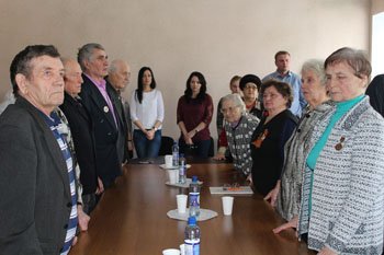 Вручение удостоверений «Памяти сердца» в Еткульском сельском поселении продолжается