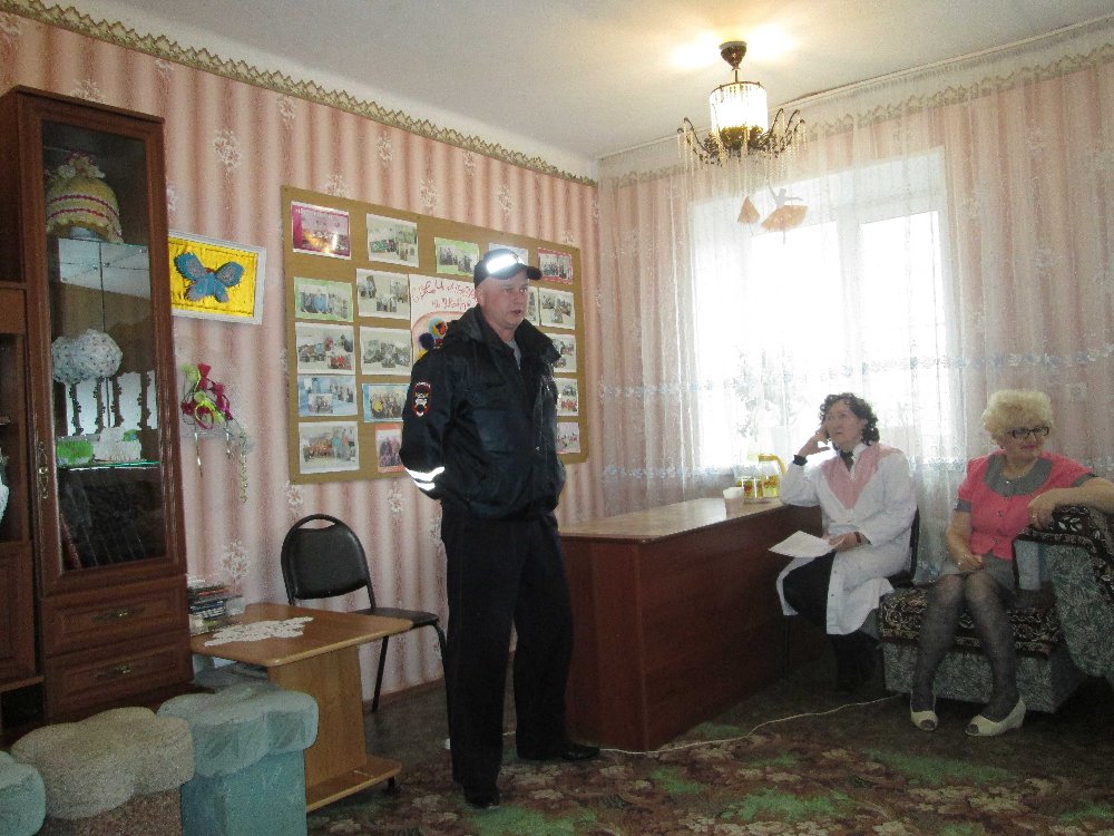 В Еманжелинском районе проходят занятия в «Школе безопасности пожилого человека»