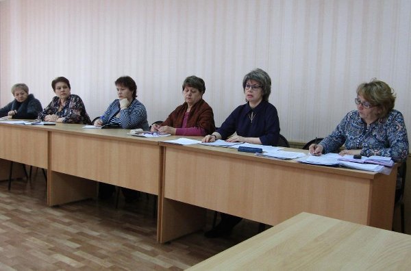 Женсовет Еткульского района обсудил план совместной работы с управлением социальной защиты населения, вопросы содружества и сотворчества с отделом ЗАГС и утвердил план работы на 2017 год.